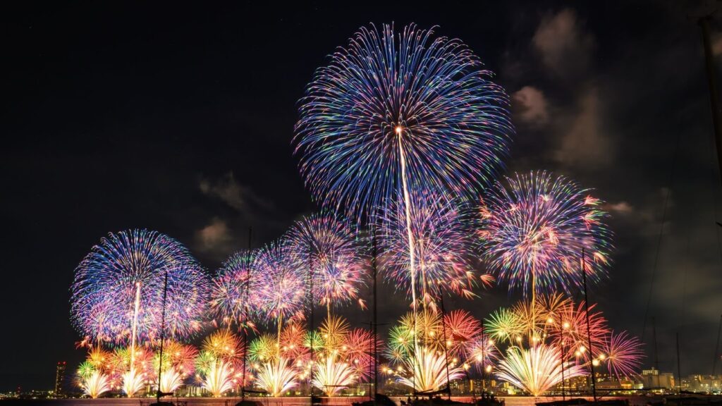 �]�Ť����m�}�ɪ��j���Ϥ��b���W�W����A�����W�ˬM�۫G���A�R���`�y��^