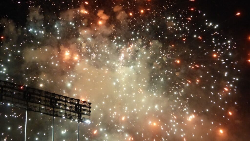 ��|���Τj�����ʲ{�����y���Ϥ��A���U��i���O���[�P�伵���c�A�^����x�P�Q���C